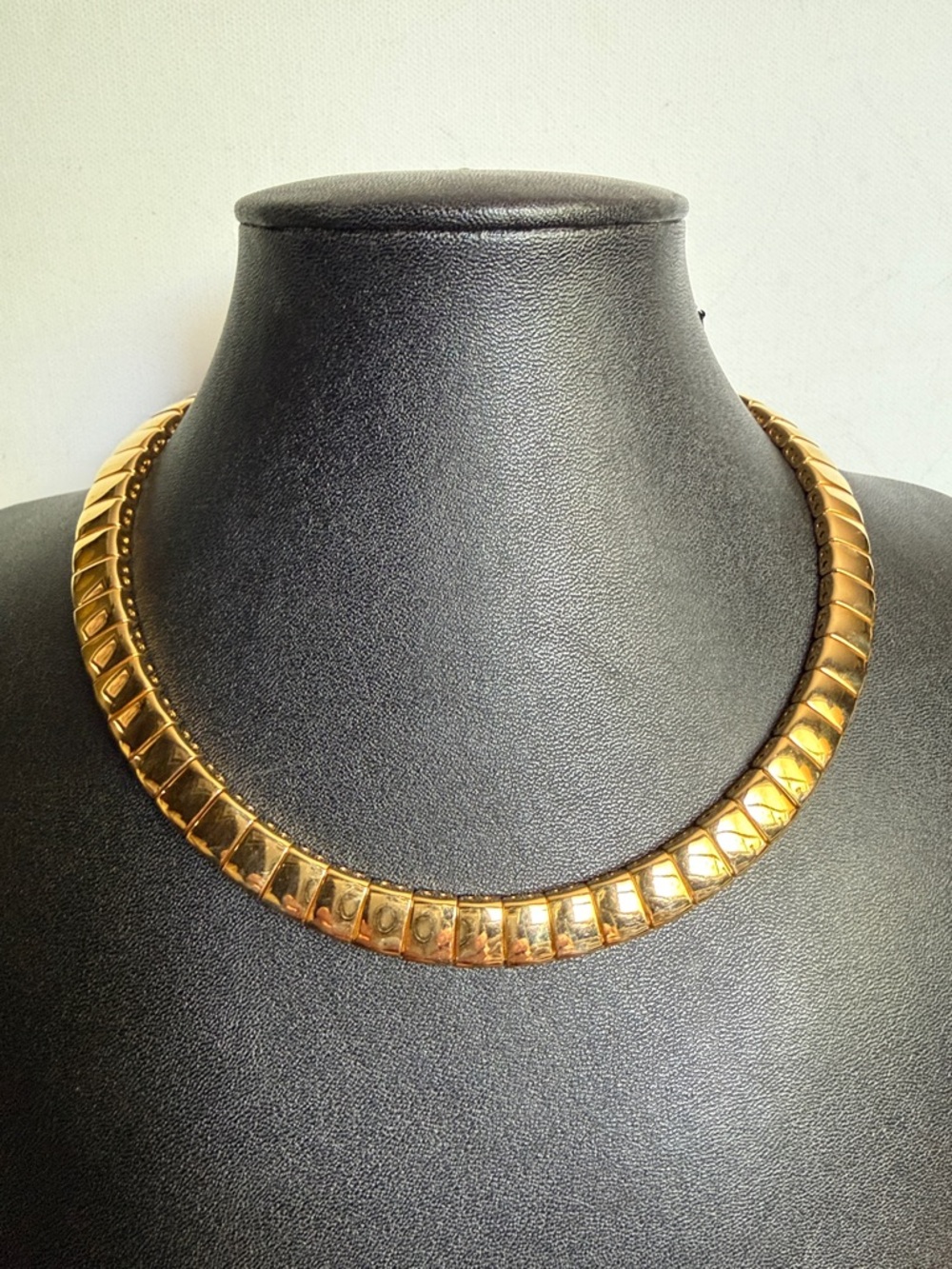 Classic Gold Collar Necklace - Polished Link Design